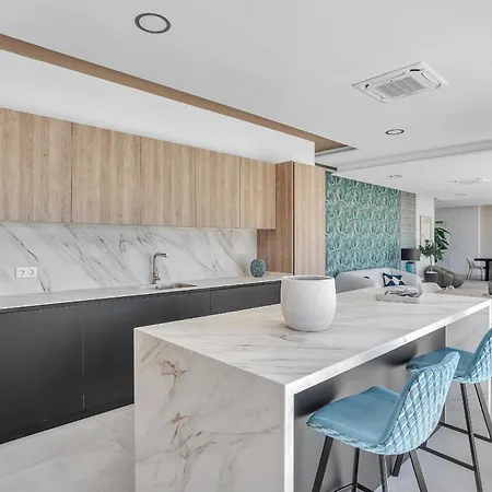 Oasis 325 *