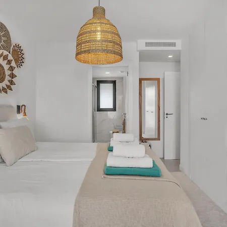 Oasis 325 * Estepona